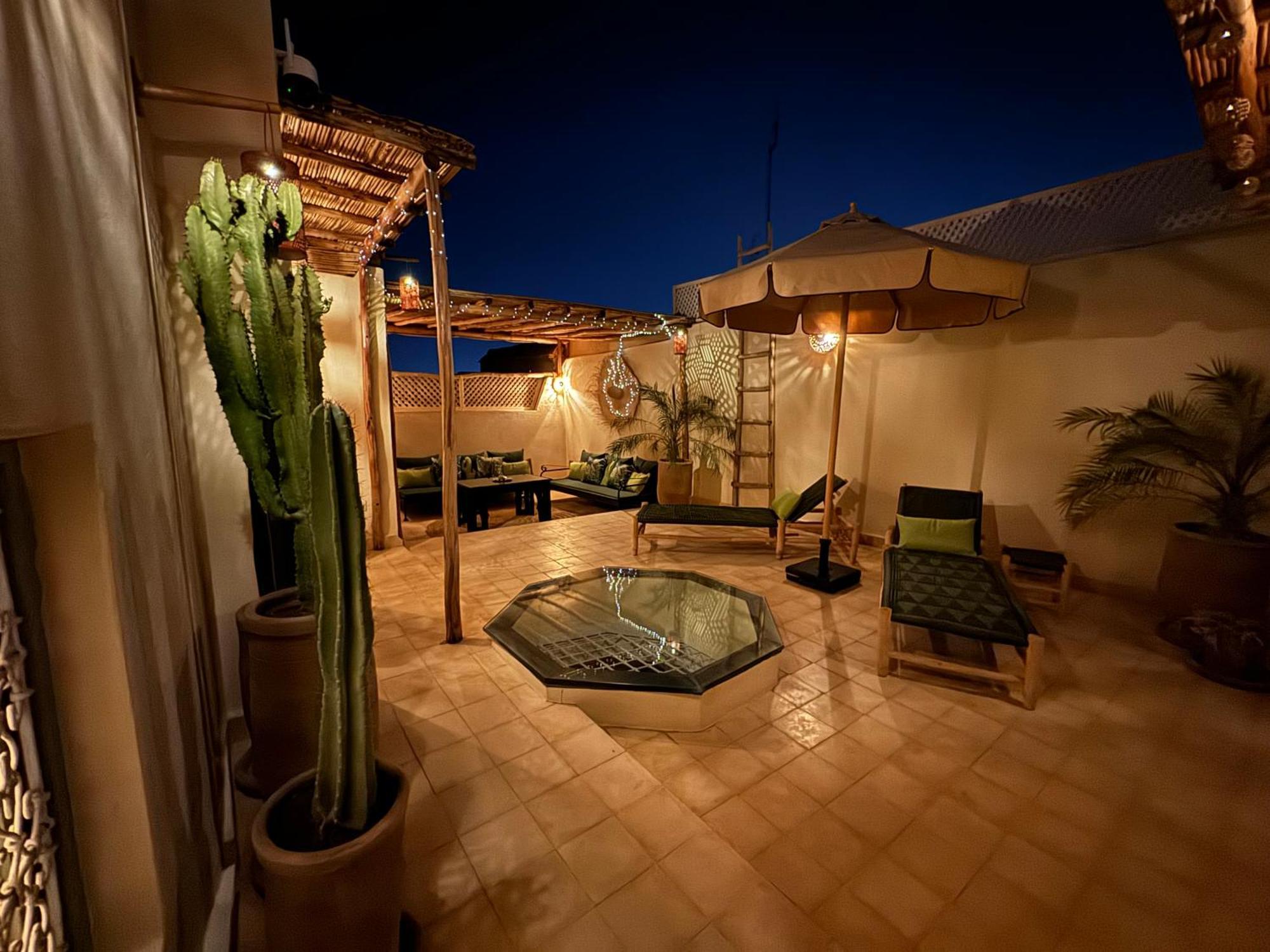 Dar Dabakech, Proche Jemma El Fna, Souk, Centre Medina, Riad, Logement Entier De 2 A 6 Personnes Marrakesh Esterno foto